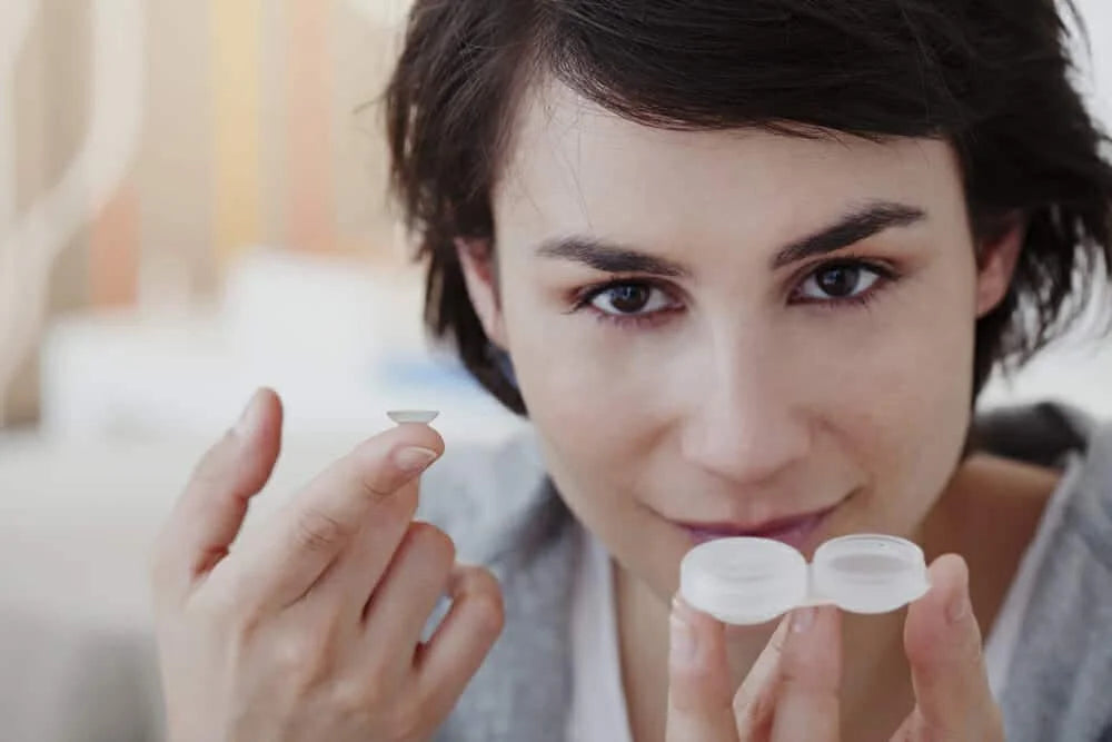 Contact Lens Care 101: Tips and Tricks for Healthy Eyes