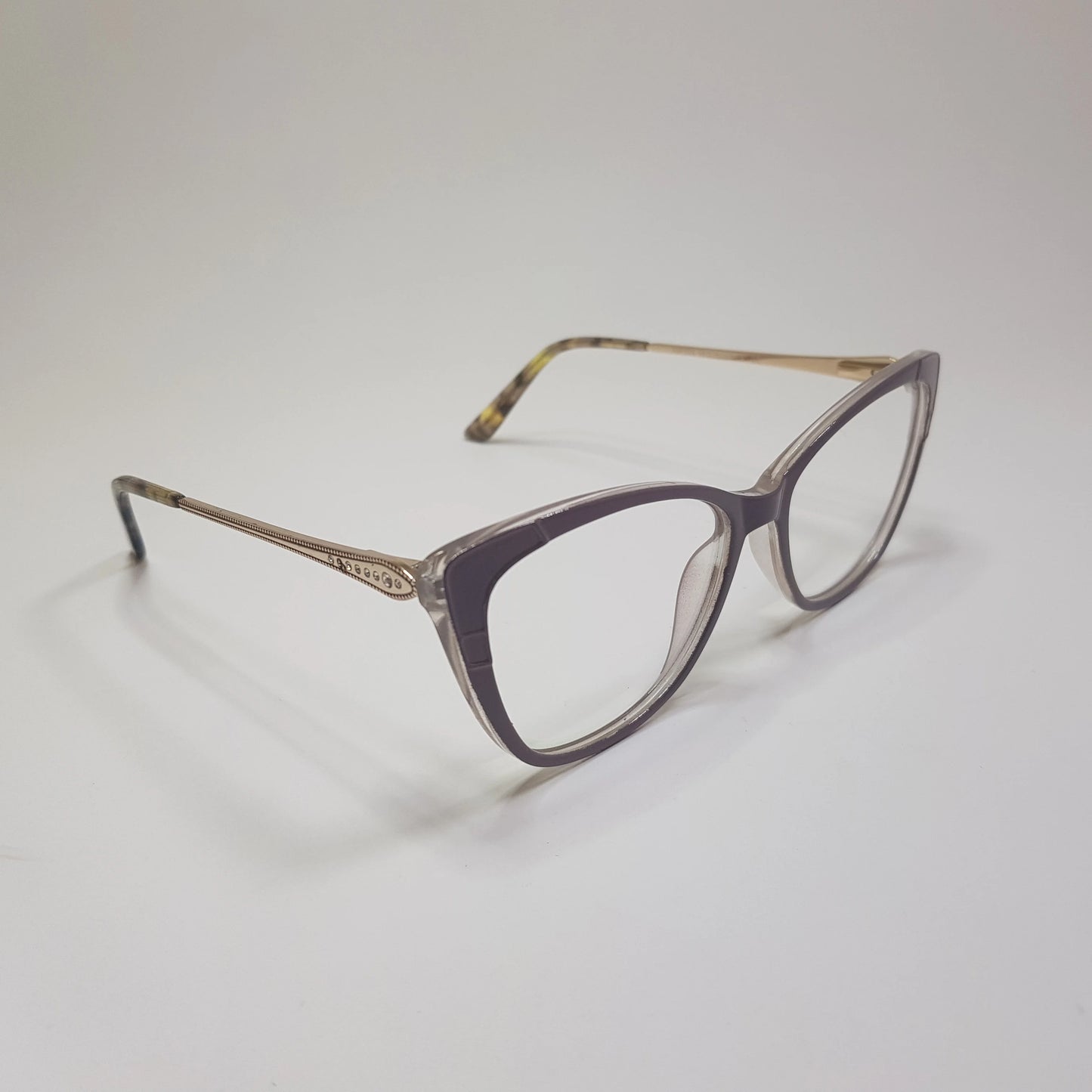 Women’s Fashionable Cat Eye Eyeglasses Frame – Stylish & Lightweight Design AM7004